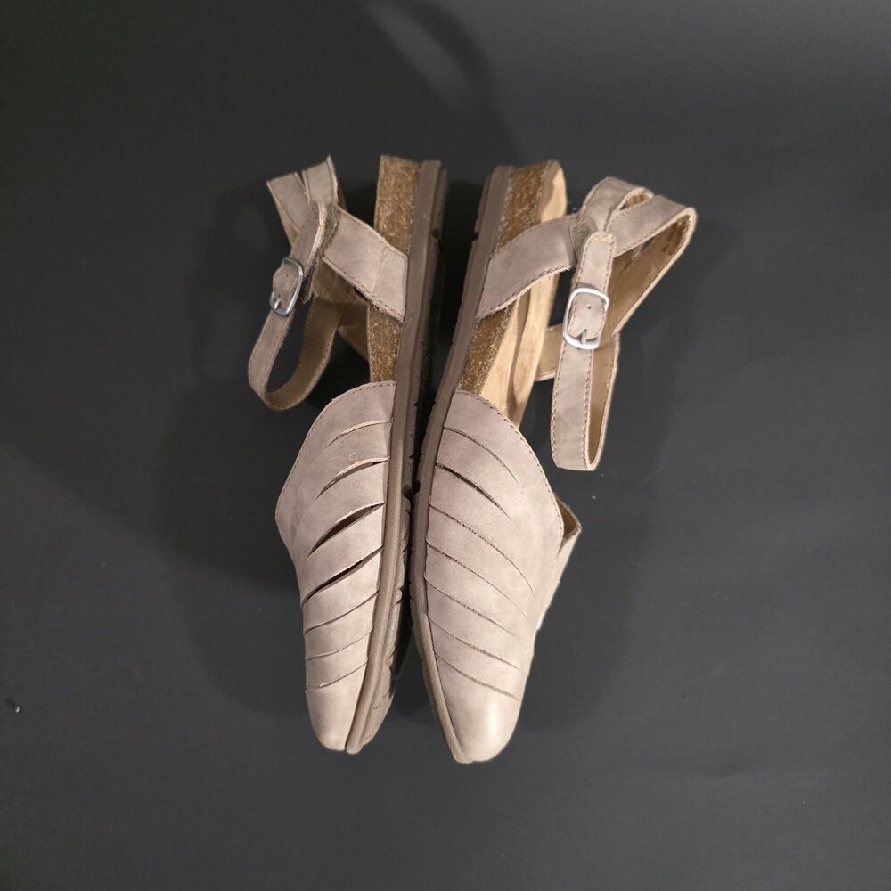 Earth Origins Suede Close Toe Sandals Beige sz 7.5M - Picture 8 of 12